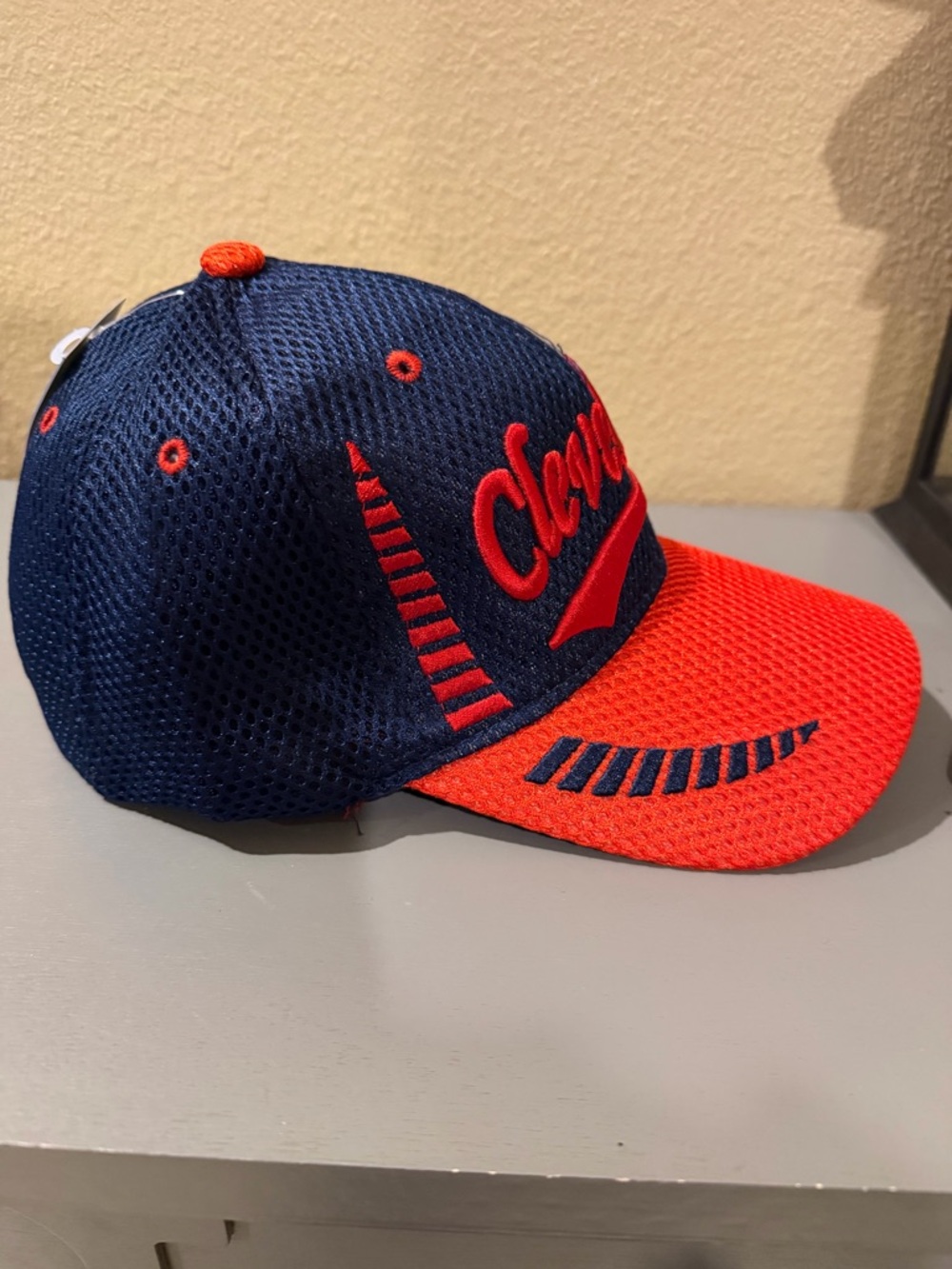 Cleveland Script Mesh Snapback Hat – NWT - Picture 5 of 6